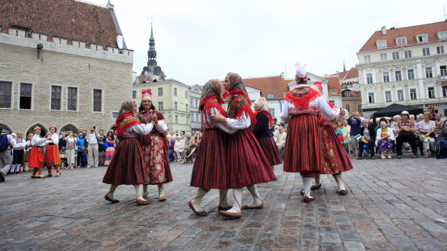 Seni dan Tradisi Negara Estonia