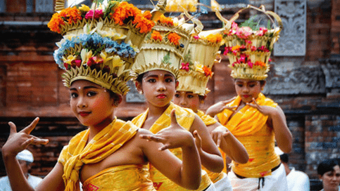Kesalahan Fatal Saat Melestarikan Adat Istiadat