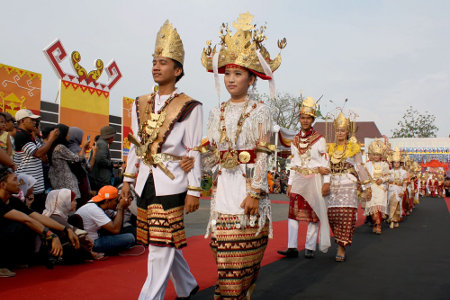 Kesalahan Fatal Saat Melestarikan Adat Istiadat