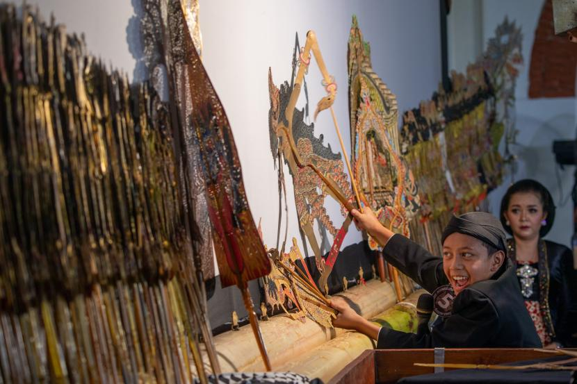 Kearifan Lokal yang Mulai Dilupakan Generasi Z: Warisan Budaya di Era Digital 2025