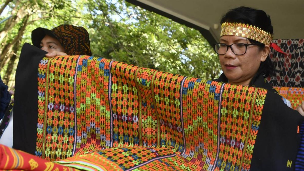 10 Kain Tradisi Nusantara Wajib Tahu Indonesia