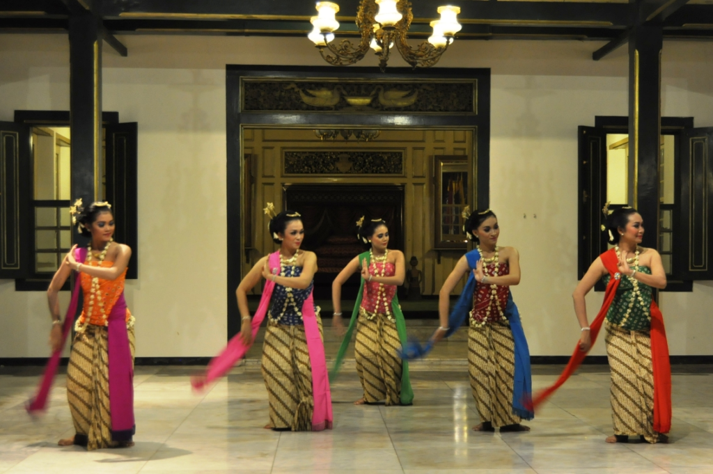 5 Pelajaran Tersembunyi Kisah Srikandi yang Masih Hidup di Tari Nusantara